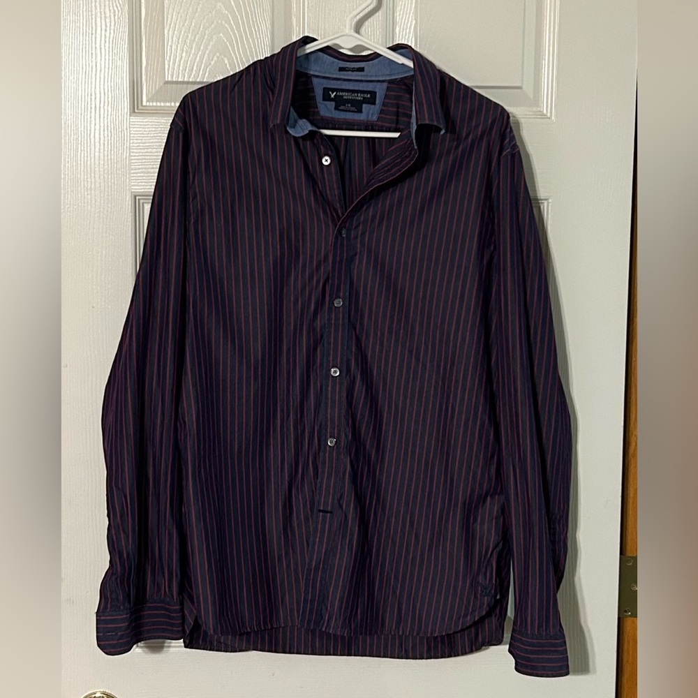 American Eagle Outfitters Men's Striped Shirt‎ - Navy and Red